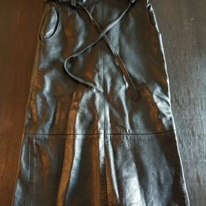 Genuine leather skirt
